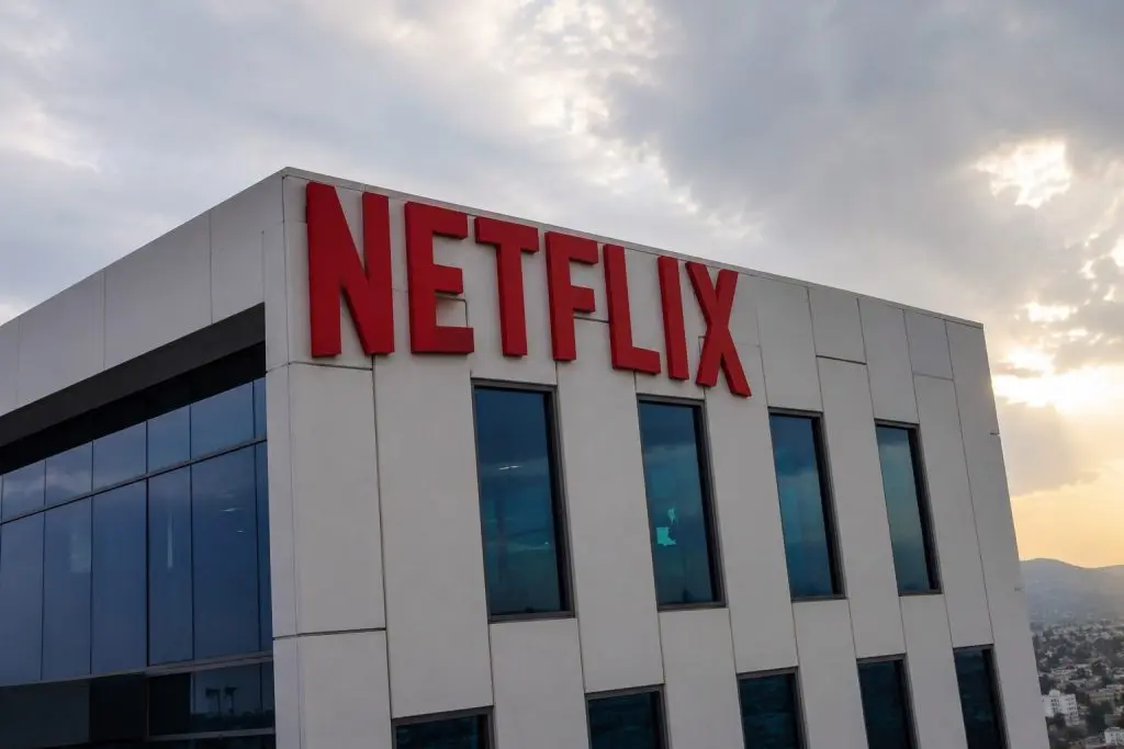 Netflix trades lower after M&A rumors and market holiday pause
