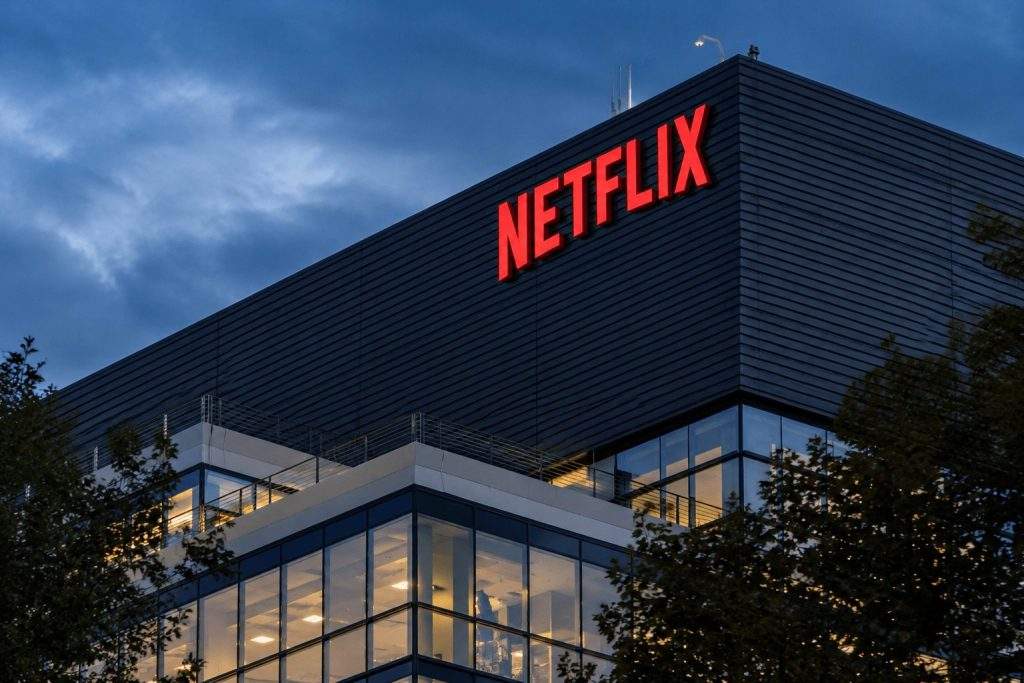 Netflix (NASDAQ:NFLX) drops to 52-week low while Meta makes living room push