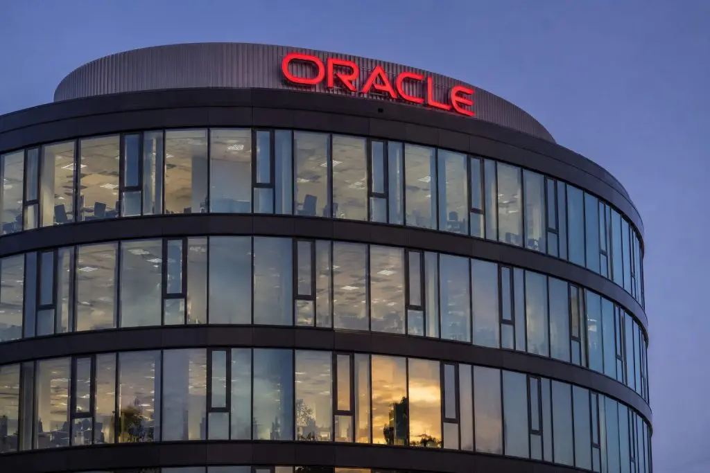 Oracle (NYSE:ORCL) stock slips as AI spending outpaces cloud infra sales