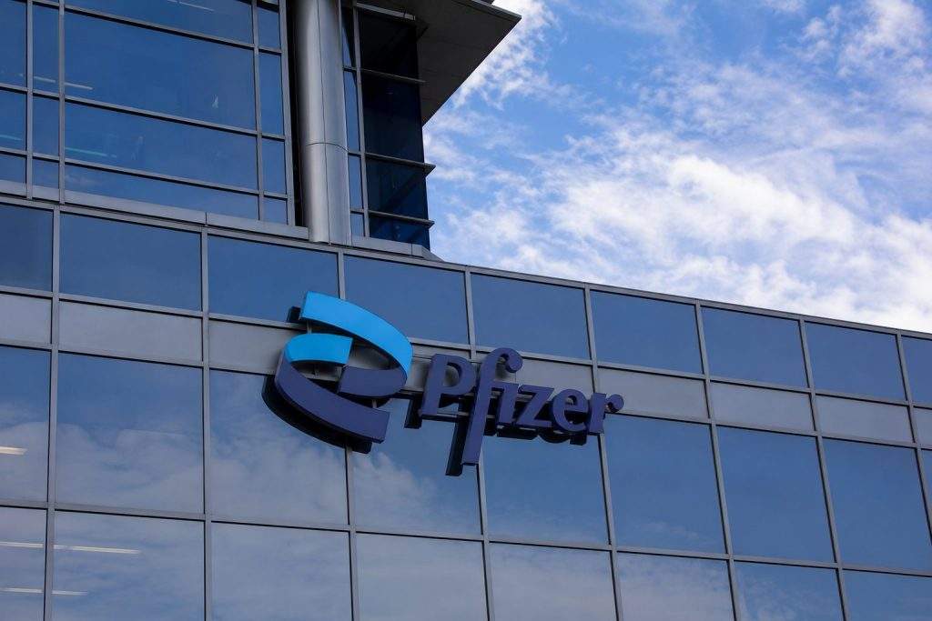 Pfizer (NYSE:PFE): 7% yield in focus after FDA clears Ibrance but stock action mixed