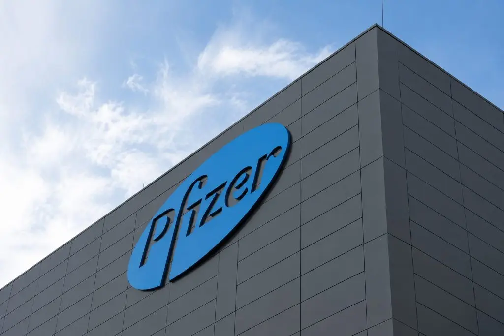 Pfizer starts week on the back foot after CFO leaves, outlook for 2026 still stands