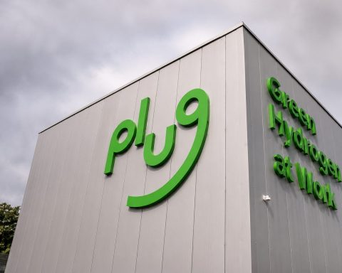 Plug Power (NASDAQ:PLUG) barely rises as Denmark hydrogen project exposes industry scale limits