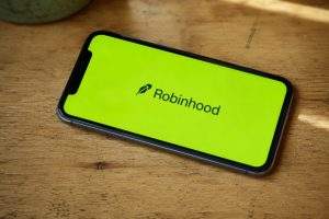 Robinhood (HOOD) Slides After $2 Billion Debt Move
