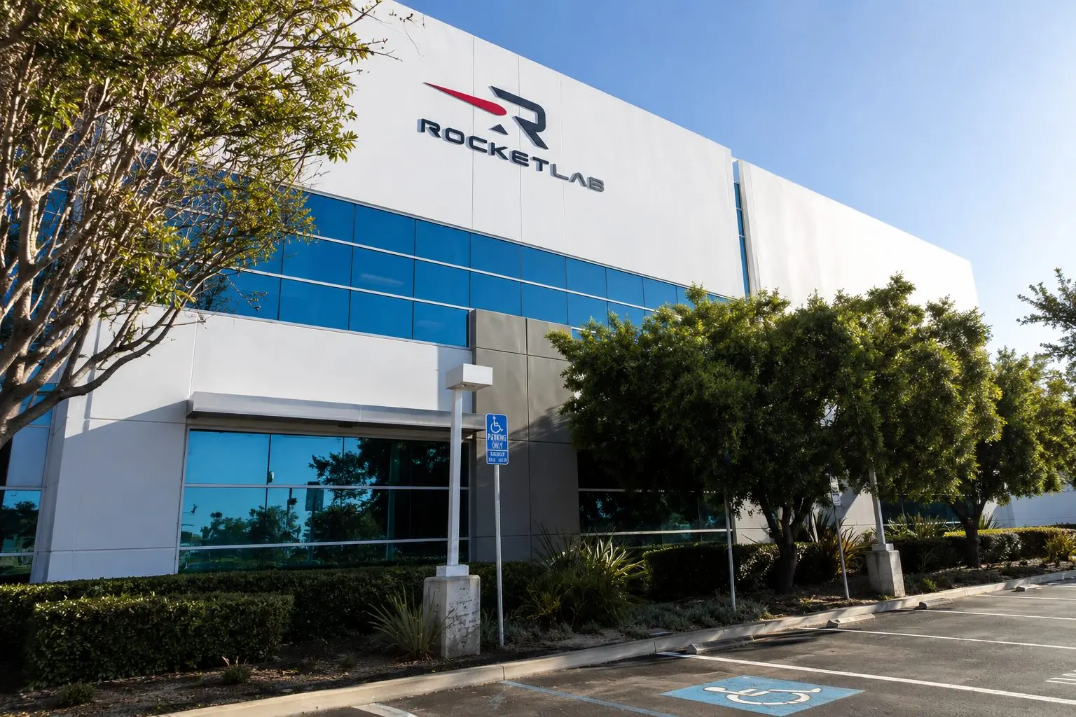 Rocket Lab Shares Surge as SpaceX IPO Chatter Returns RKLB to Spotlight