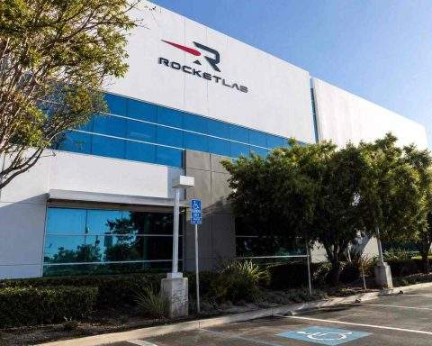 Rocket Lab Drops Even After Nasdaq-100 Nod, SpaceX IPO Buzz Fades