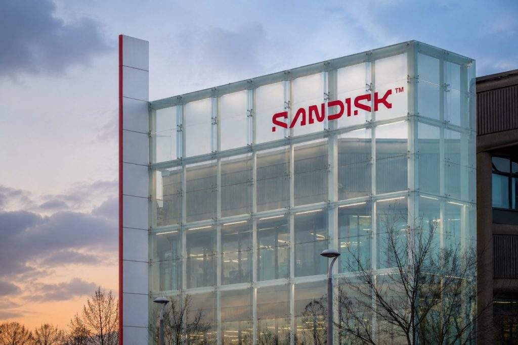 Sandisk Jumps to 52-Week High, Gains 14.5% in AI-Fueled Push