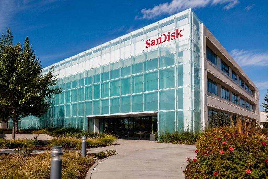 Sandisk’s AI rally stalls as chip wipeout hits $1.3 trillion
