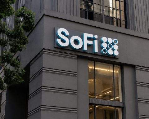 SoFi Technologies Stock (NASDAQ:SOFI) Falls as Insider Buying Meets a Funding-Cost Test