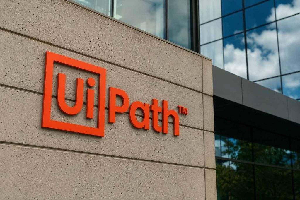UiPath (NYSE:PATH) trails tech rally with buyback math raising ARR pressure