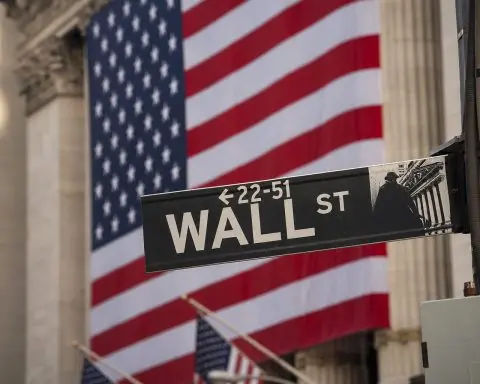 Dow, S&P 500, Nasdaq Futures Gain; Oil Falls Ahead of Fed Decision