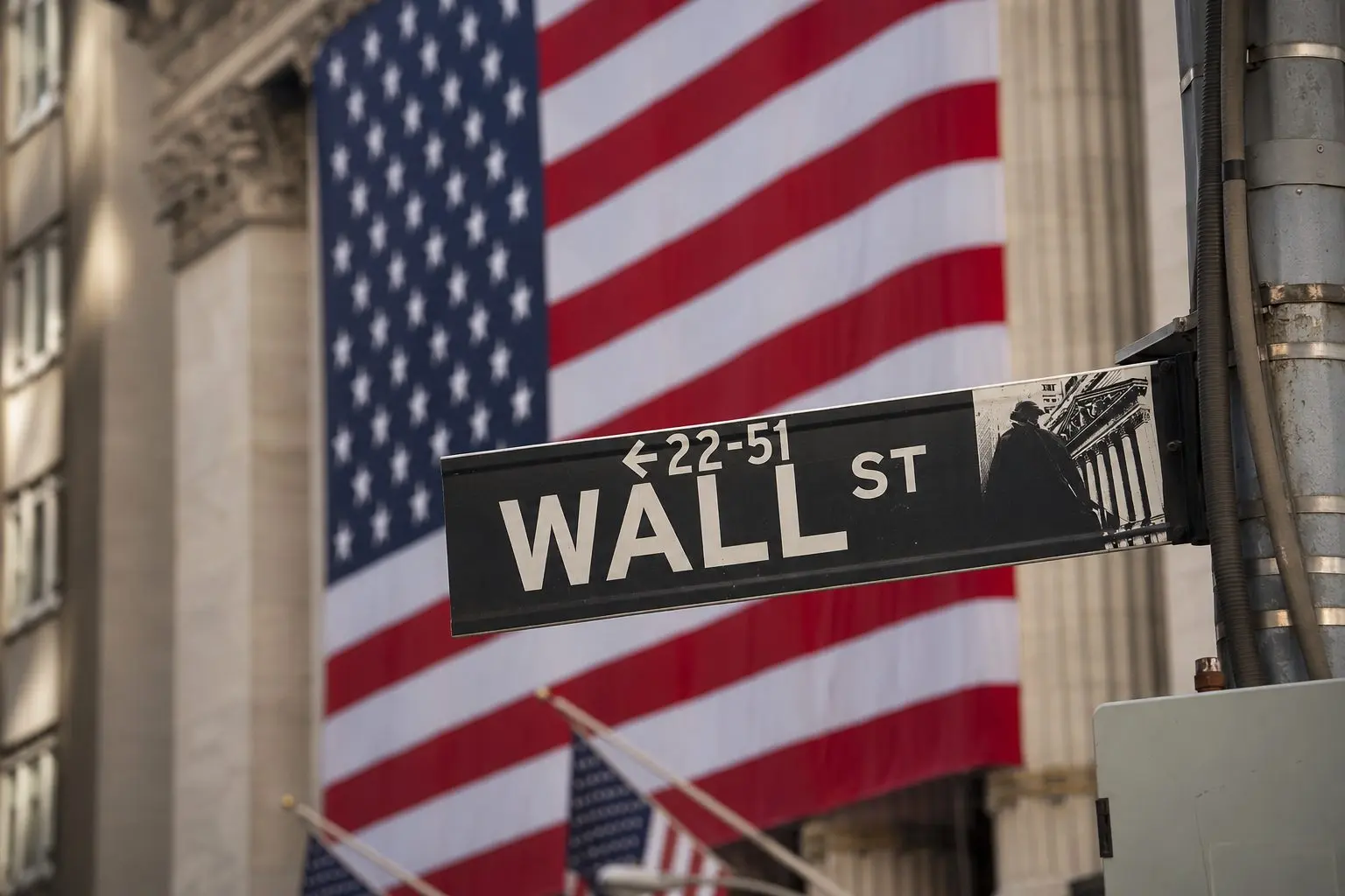Dow, S&P 500, Nasdaq Futures Gain; Oil Falls Ahead of Fed Decision