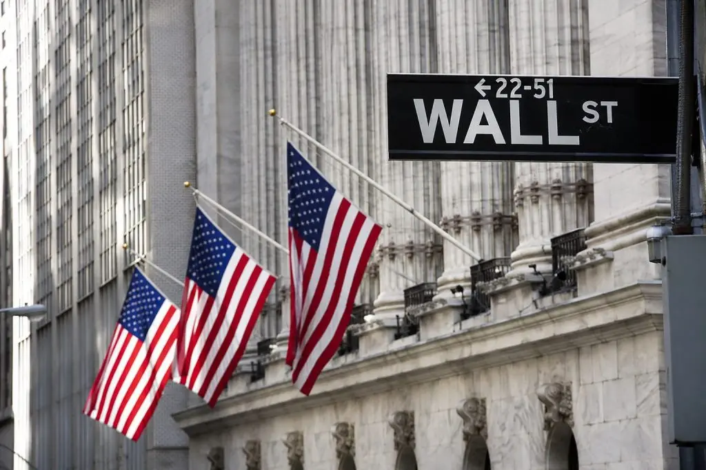 AI Names Drop, Oil Upends Inflation Bets, US Stocks Slip