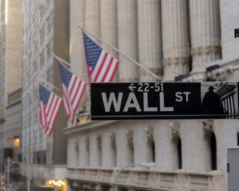 US Stocks This Week: PCE Inflation, Micron Earnings in Focus as AI Rally Hovers Near Records