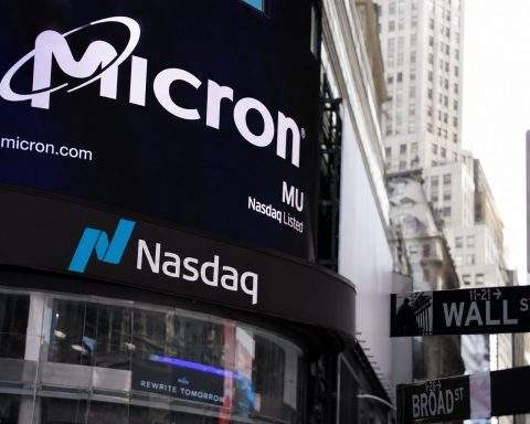 Tech Stocks Edge Higher in Holiday Trading; Micron Results on Deck