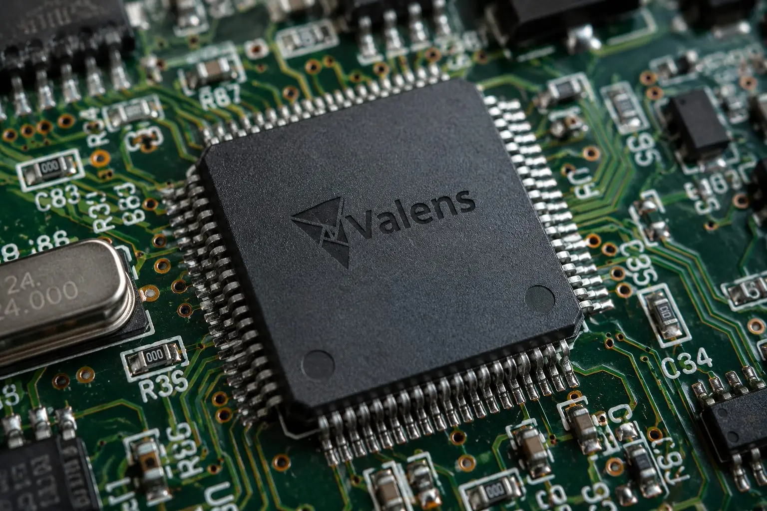 Valens Semiconductor Drops 38% as Chip Stocks Slide