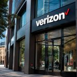 Verizon (NYSE:VZ) spectrum outlay grabs focus after Dow drop