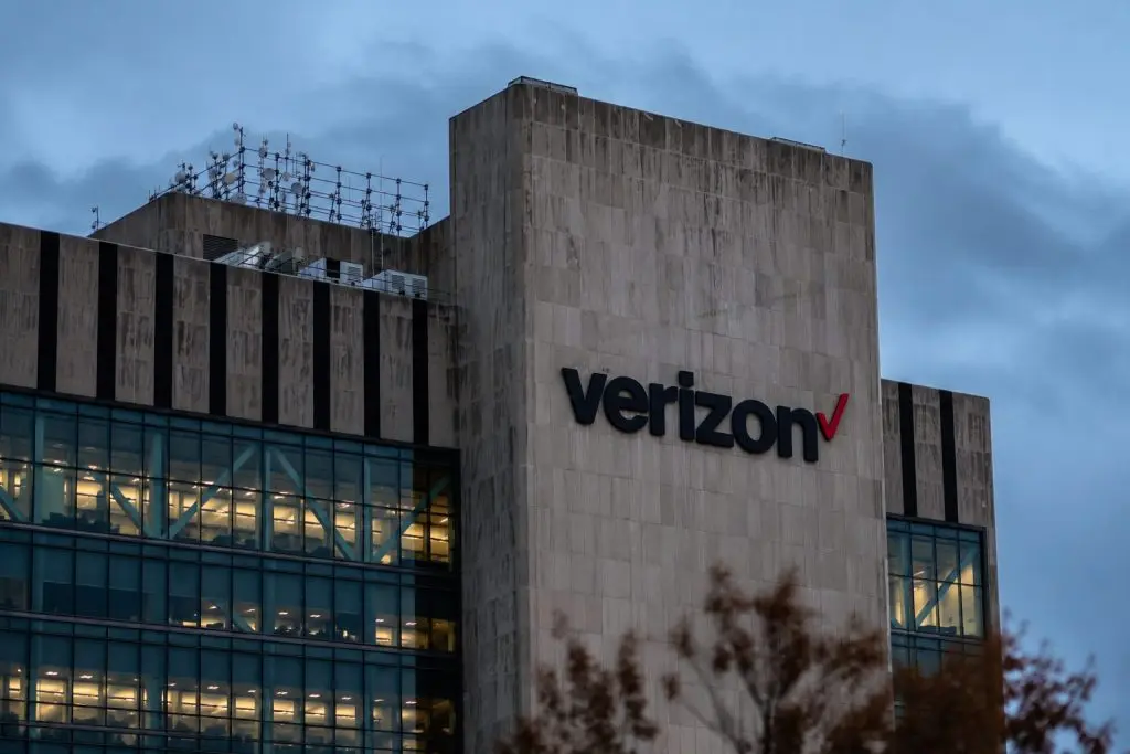 Verizon Stock Just Got Hit Hard. The Dividend Story Is Only Half the News