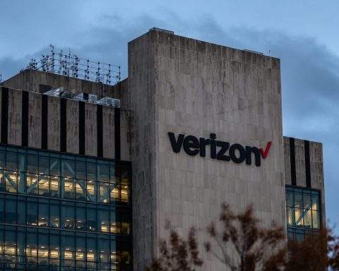 Verizon Stock Just Got Hit Hard. The Dividend Story Is Only Half the News