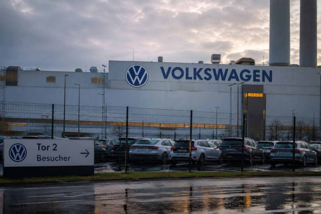 Volkswagen 100,000-job cut report links to €23 billion investment freeze