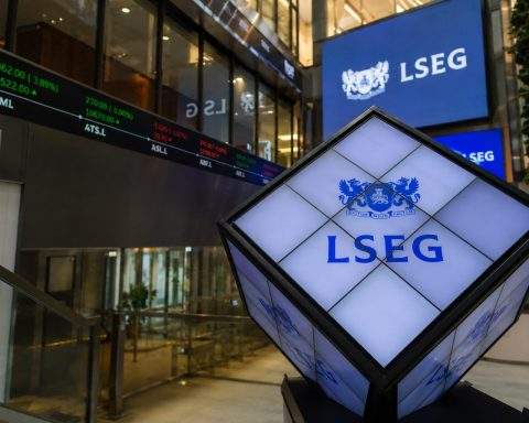 FTSE 100 Dips While £2.7bn Takeover Drives London Headlines