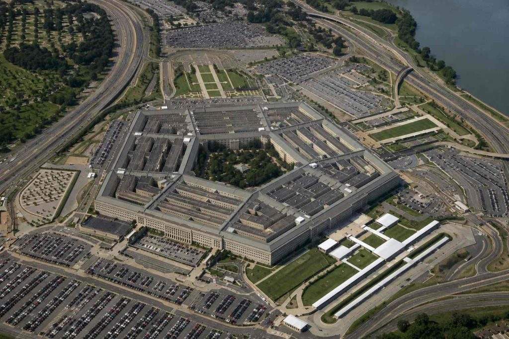 Pentagon Could Outpace Tech Giants on Small Nuclear Projects