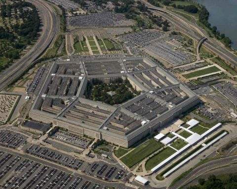 Pentagon Could Outpace Tech Giants on Small Nuclear Projects