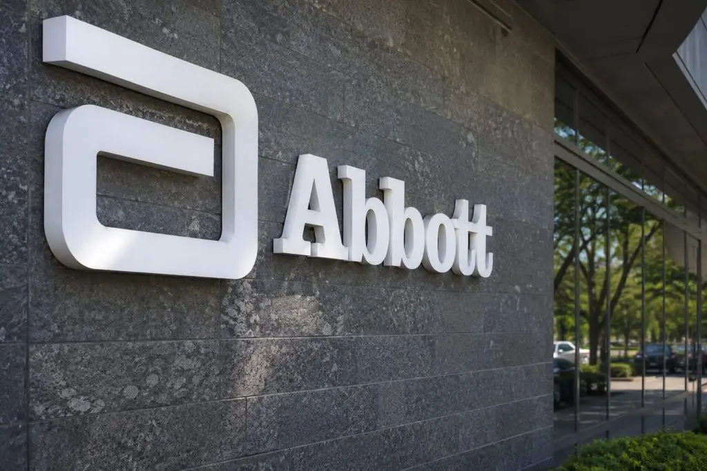 Abbott tops earnings estimates, raises outlook as second-half sales ramps up