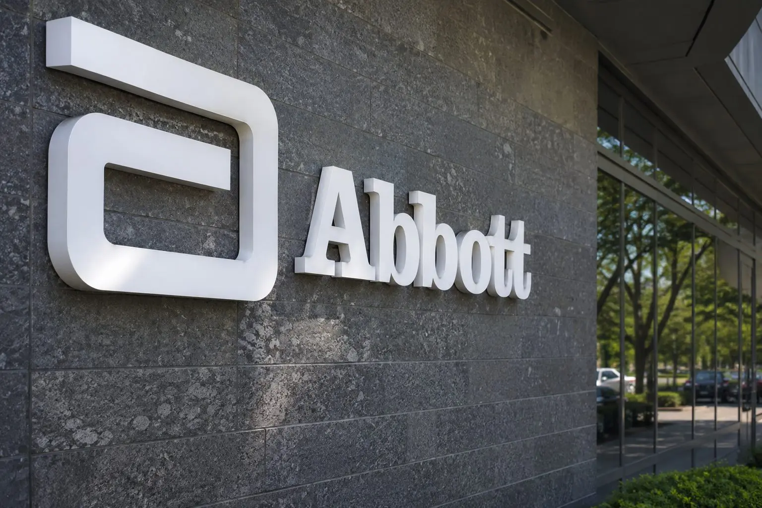 Abbott tops earnings estimates, raises outlook as second-half sales ramps up