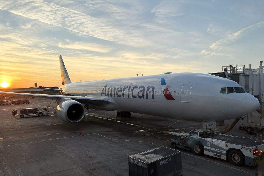 American Airlines (NASDAQ:AAL) shares fall as investors bet jet-fuel price jump eases