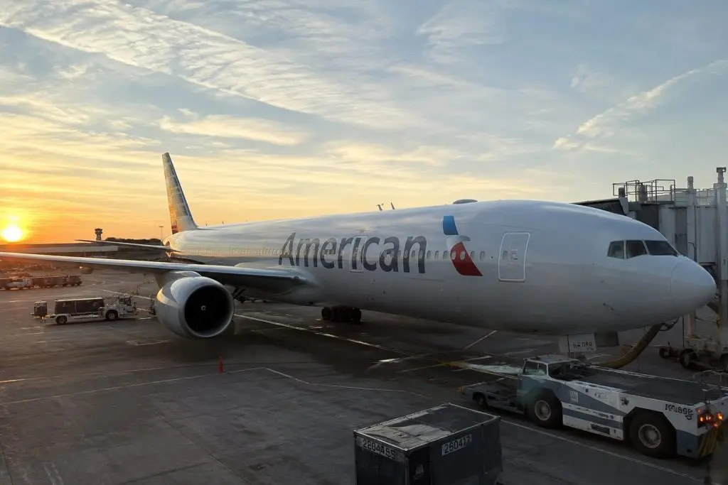 American Airlines (NASDAQ:AAL) shares fall as investors bet jet-fuel price jump eases