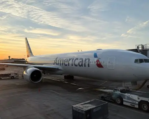 American Airlines (NASDAQ:AAL) shares fall as investors bet jet-fuel price jump eases