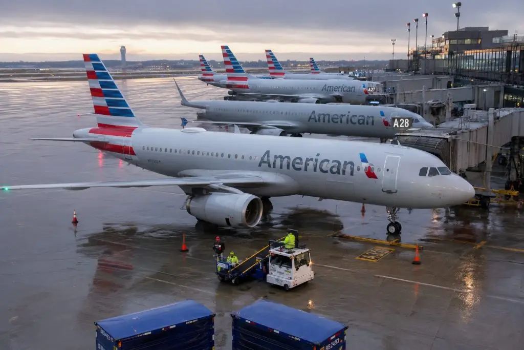 American Airlines (NASDAQ:AAL) maintenance expenses highlighted by AA108 disruptions ahead of earnings