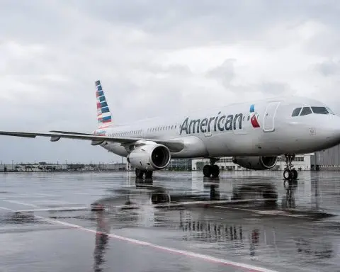 American Airlines (AAL) Shares Bounce Back From Oil Drop, But Fuel Costs Stay High