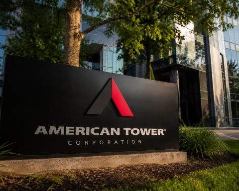 American Tower (NYSE:AMT) dividend yield under scrutiny as stock lags Treasuries, raising growth concerns