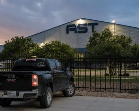 AST SpaceMobile Shares Dip After $1 Billion Fundraise Highlights Possible Launch Postponement