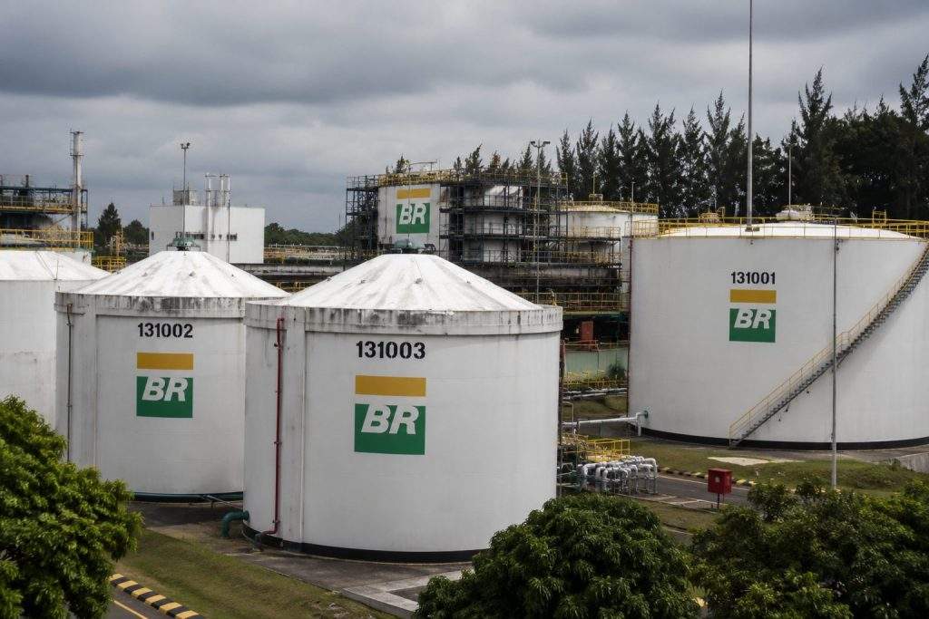 Brazil delays fuel subsidy, raising fiscal worries for investors