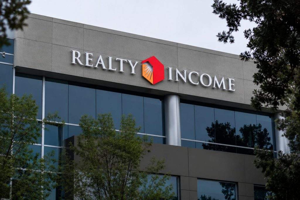 Realty Income’s 5.1% Yield Trades Only 58 Basis Points Over Treasuries, but Investment Spread Is Wider