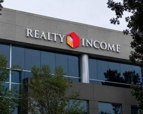 Realty Income’s 5.1% Yield Trades Only 58 Basis Points Over Treasuries, but Investment Spread Is Wider