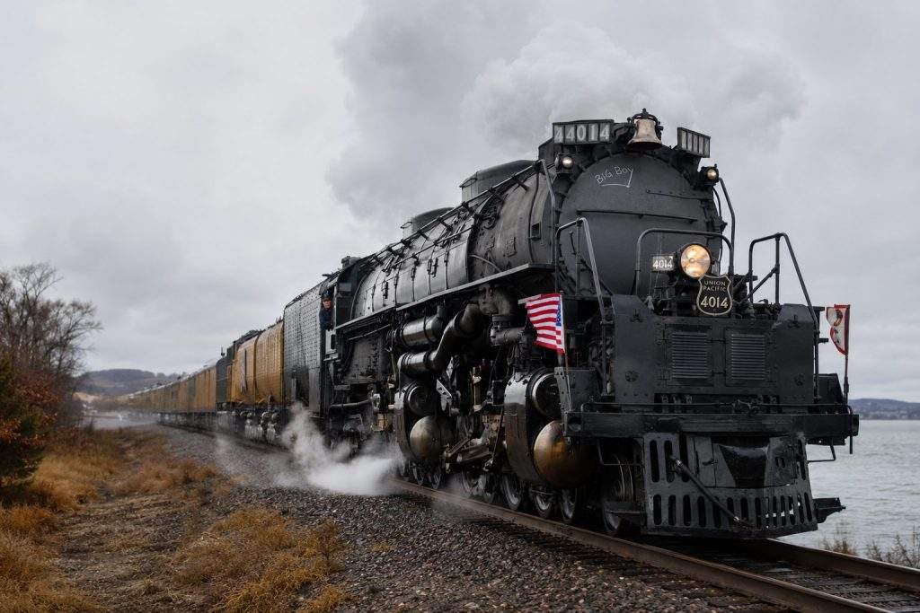 Union Pacific’s Big Boy Draws 117,000 Visits — but a 15% Merger Gap Tells Investors More