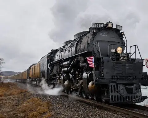 Union Pacific’s Big Boy Draws 117,000 Visits — but a 15% Merger Gap Tells Investors More