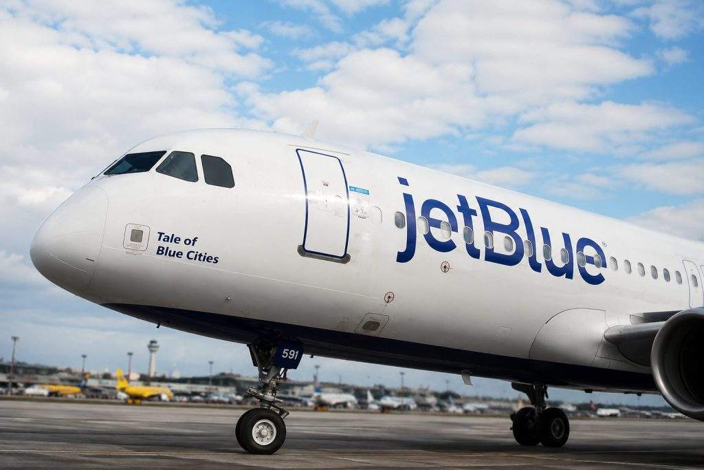 JetBlue (NASDAQ:JBLU) starts pay-later on flights as fuel costs climb