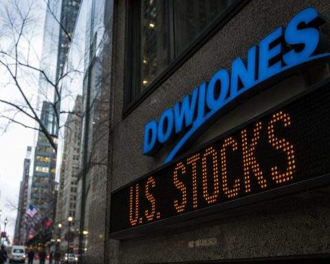 Dow Jones falls 305 points as expensive underperformers drag despite tech rally