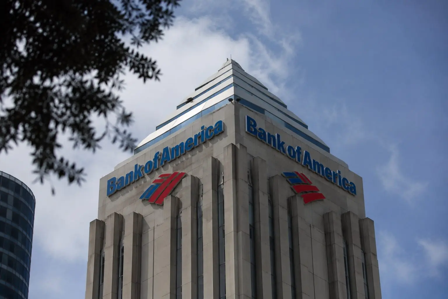 Bank of America shares dip as market attention shifts to NII growth amid valuation premium