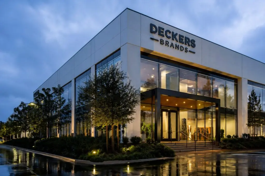 Deckers Outdoor (NYSE:DECK) falls after stock buybacks boost EPS amid earnings drop