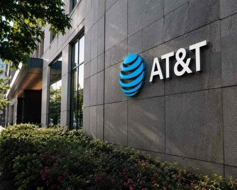 AT&T (NYSE:T) faces $15B Starlink impact with July earnings on deck