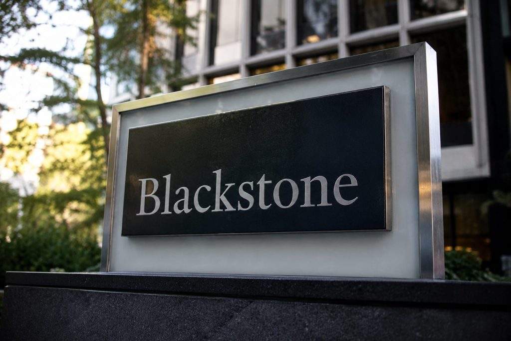Blackstone (NYSE:BX) Q2 profits increase as AI asset sales counter private-credit dip