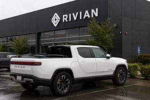 Rivian $1.2B stock offer puts R2 momentum in focus even as deliveries rise