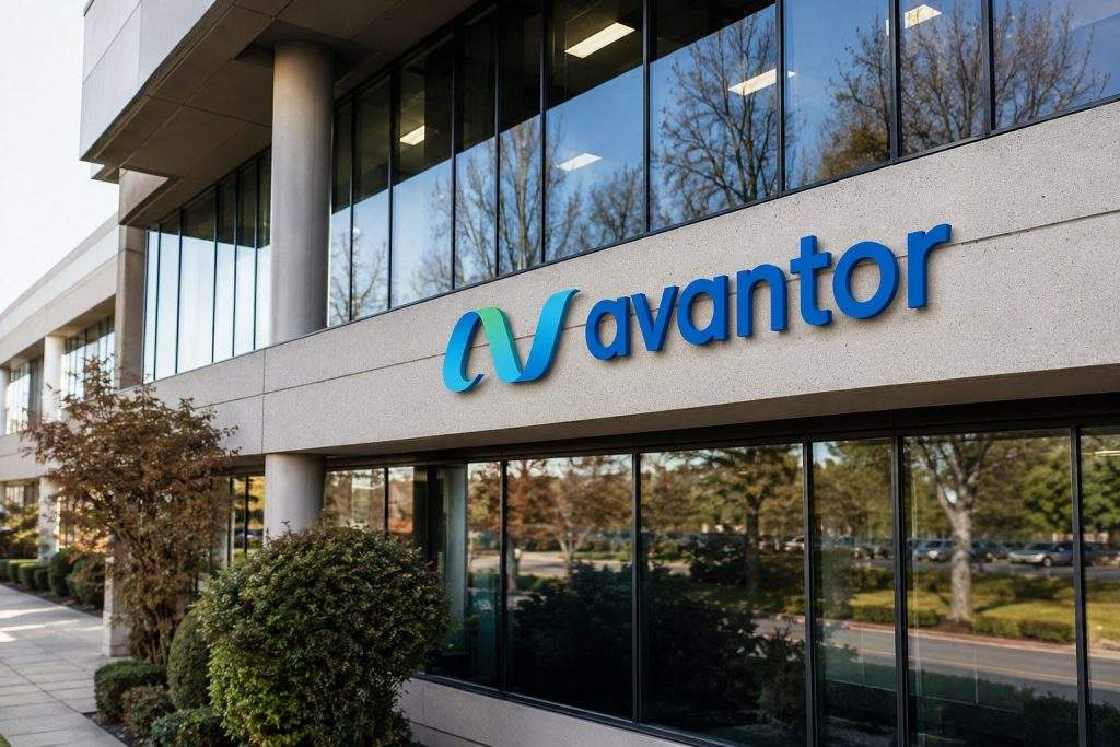 Avantor (NYSE:AVTR) stock jumps 15% as sales outlook improves, margins lag