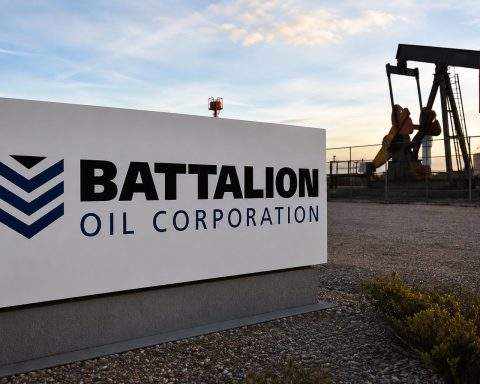 Battalion Oil (NYSEAMERICAN:BATL) shares climb 10% as oil prices rise, but $65.55 hedges cap further gains