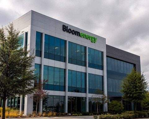 Bloom Energy Shares Gain Following Strong Q2 with Single Customer Representing 73% of Revenue